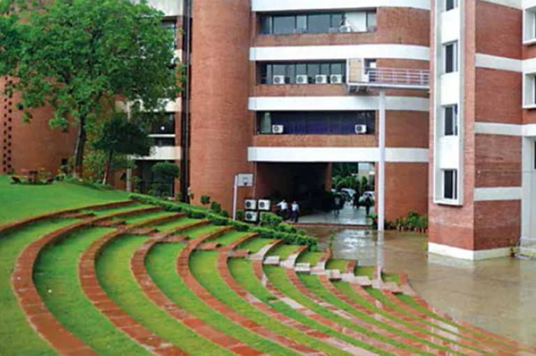 Party Lawns In Delhi
